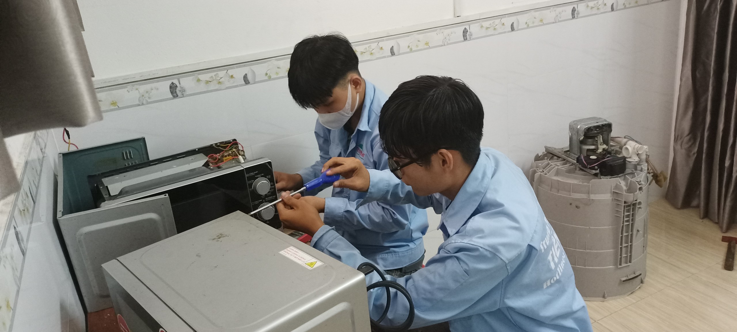 Dịch vụ Sửa lò vi sóng